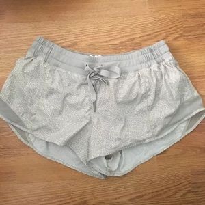 Lululemon hottie hot shorts, like new- 8